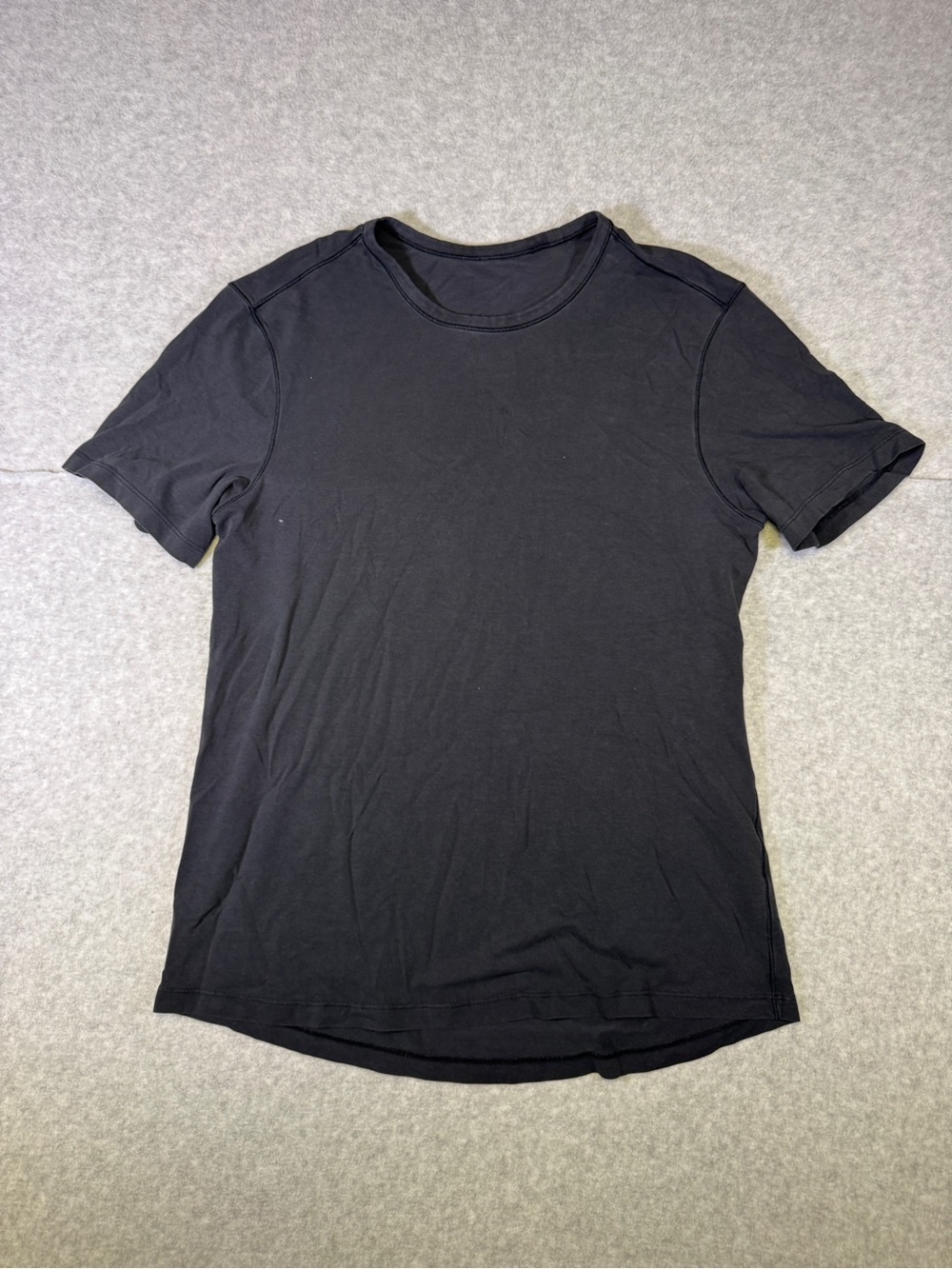 lululemon athletica Men's Black Short Sleeve Crewneck Tee see photos